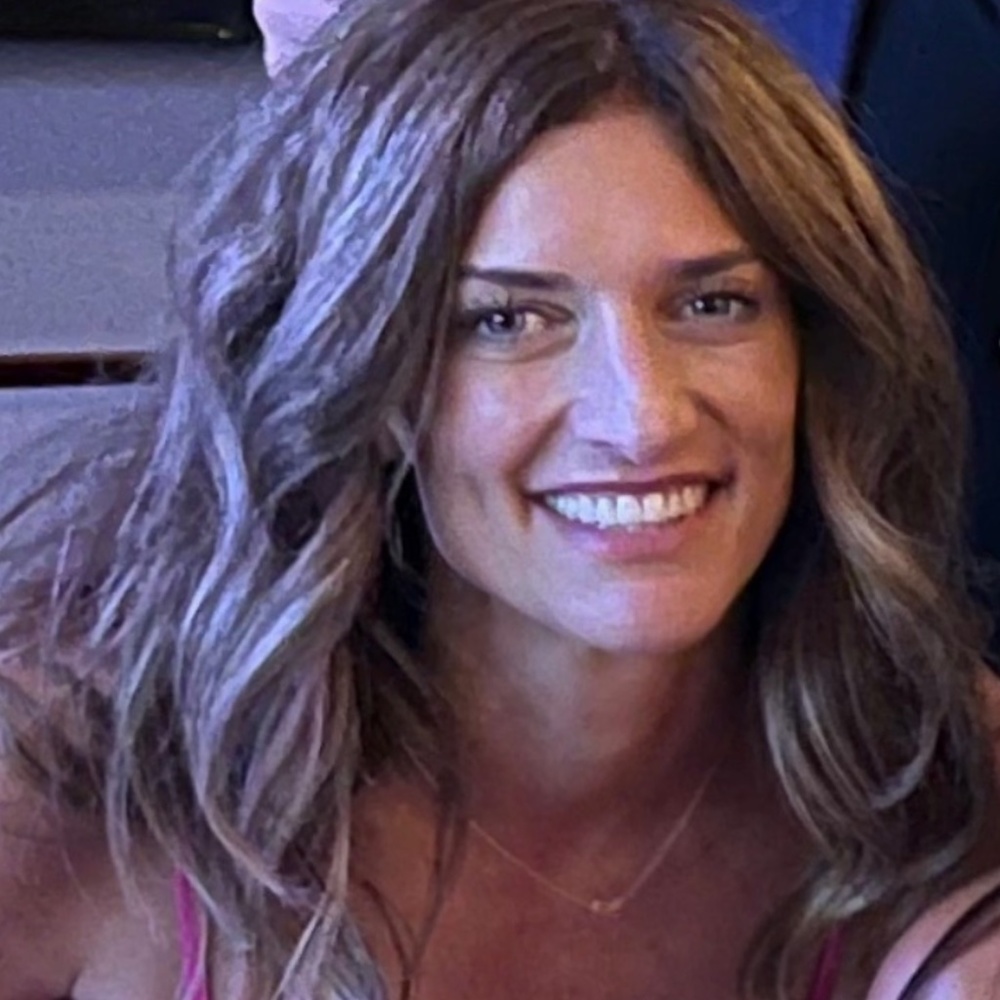 Meet your Posher, Alyssa